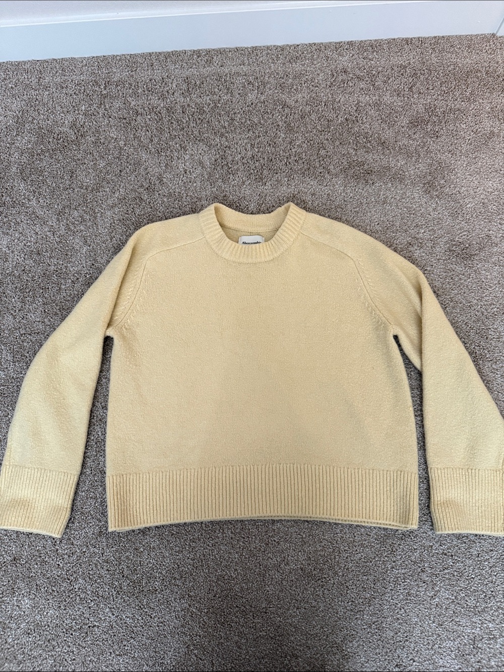 Abercrombie & Fitch Pale Yellow Crewneck Sweater